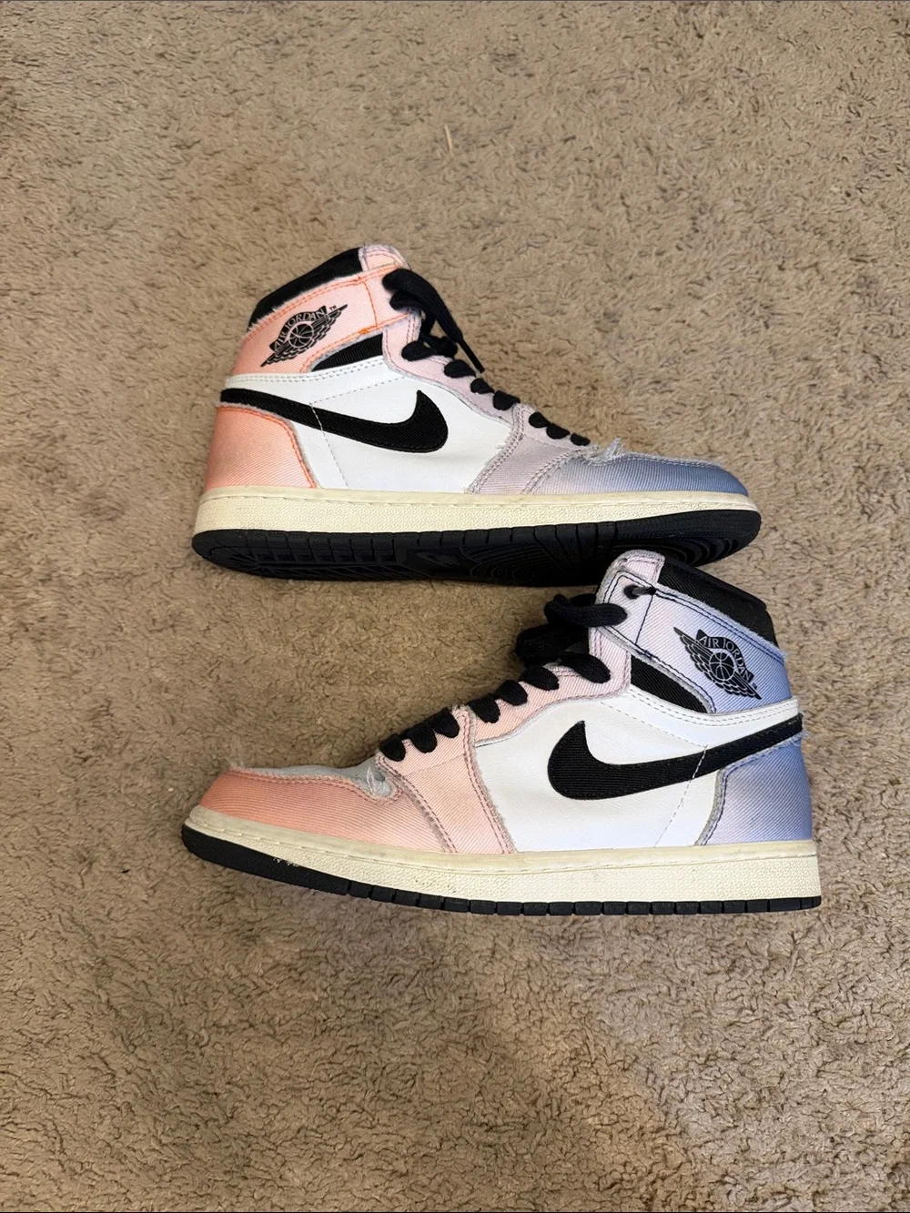 Jordan WMNS High Top Sneakers in Pastel Pink & Blue